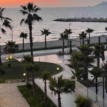 Daire Sea View Relax Apartment, Qerret *